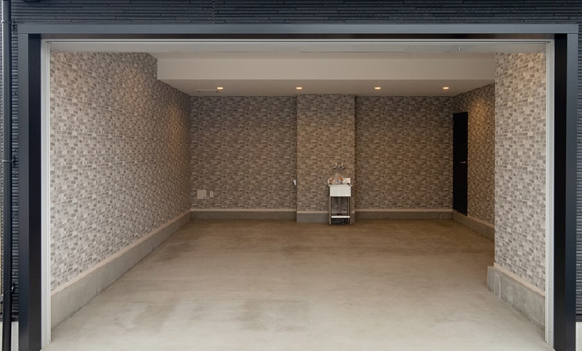 神奈川県・厚木 鉄骨造2階建てガレージハウス