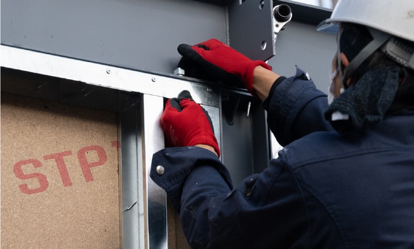 ボルト締めだけでOK。現場溶接は一切ナシ。